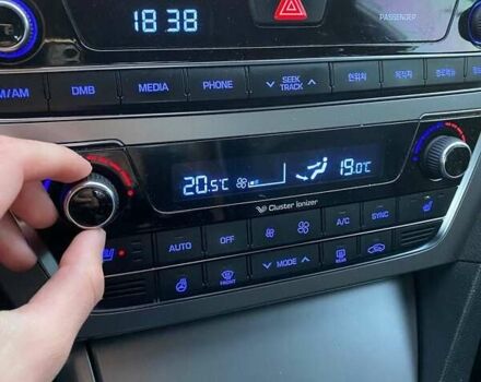 Серый Хендай Соната, объемом двигателя 2 л и пробегом 359 тыс. км за 9500 $, фото 43 на Automoto.ua