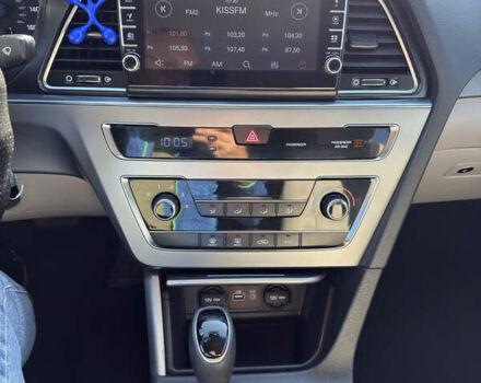 Хендай Соната 2014 у Одесі на Automoto.ua Сірий Хендай Соната, об'ємом двигуна 2.4 л та пробігом 159 тис. км за 9500 $, фото 16 на Automoto.ua