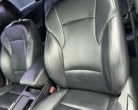 Сірий Хендай Соната, об'ємом двигуна 2 л та пробігом 280 тис. км за 8200 $, фото 21 на Automoto.ua