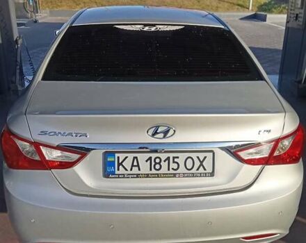 Серый Хендай Соната, объемом двигателя 2 л и пробегом 285 тыс. км за 10000 $, фото 31 на Automoto.ua