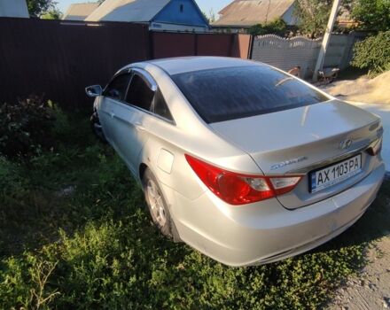 Сірий Хендай Соната, об'ємом двигуна 2 л та пробігом 273 тис. км за 6800 $, фото 4 на Automoto.ua