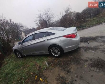 Серый Хендай Соната, объемом двигателя 2 л и пробегом 460 тыс. км за 5500 $, фото 7 на Automoto.ua