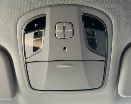 Сірий Хендай Соната, об'ємом двигуна 2 л та пробігом 280 тис. км за 8200 $, фото 26 на Automoto.ua