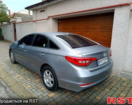 Хендай Соната 2014 у Одесі на Automoto.ua Сірий Хендай Соната, об'ємом двигуна 2 л та пробігом 65 тис. км за 10000 $, фото 6 на Automoto.ua