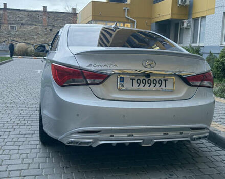 Серый Хендай Соната, объемом двигателя 2 л и пробегом 320 тыс. км за 6999 $, фото 5 на Automoto.ua