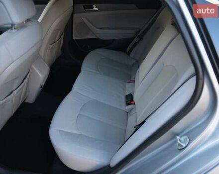 Сірий Хендай Соната, об'ємом двигуна 2.36 л та пробігом 265 тис. км за 9333 $, фото 30 на Automoto.ua