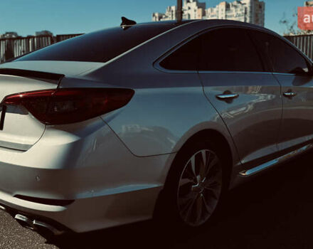 Серый Хендай Соната, объемом двигателя 2 л и пробегом 122 тыс. км за 13500 $, фото 8 на Automoto.ua