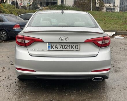 Серый Хендай Соната, объемом двигателя 2.4 л и пробегом 150 тыс. км за 7800 $, фото 2 на Automoto.ua