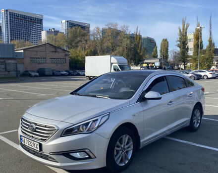 Хендай Соната 2014 у Києві на Automoto.ua Сірий Хендай Соната, об'ємом двигуна 2 л та пробігом 252 тис. км за 7350 $, фото 1 на Automoto.ua