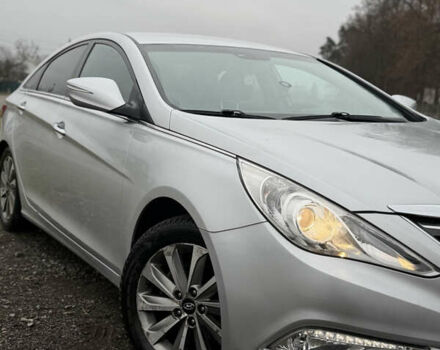 Серый Хендай Соната, объемом двигателя 2.36 л и пробегом 160 тыс. км за 11500 $, фото 3 на Automoto.ua