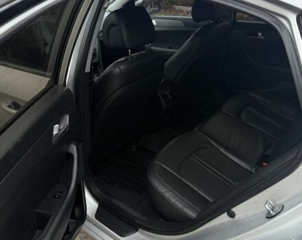 Серый Хендай Соната, объемом двигателя 2 л и пробегом 220 тыс. км за 6700 $, фото 12 на Automoto.ua