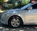 Серый Хендай Соната, объемом двигателя 2 л и пробегом 212 тыс. км за 7990 $, фото 5 на Automoto.ua