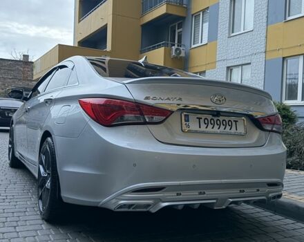 Серый Хендай Соната, объемом двигателя 2 л и пробегом 320 тыс. км за 7200 $, фото 3 на Automoto.ua