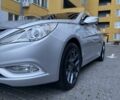 Серый Хендай Соната, объемом двигателя 2 л и пробегом 320 тыс. км за 7200 $, фото 1 на Automoto.ua
