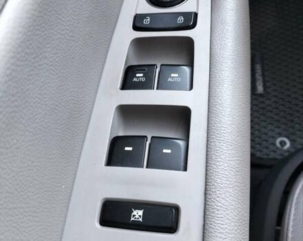 Серый Хендай Соната, объемом двигателя 2.36 л и пробегом 105 тыс. км за 11300 $, фото 10 на Automoto.ua