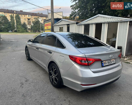 Сірий Хендай Соната, об'ємом двигуна 2 л та пробігом 428 тис. км за 10600 $, фото 4 на Automoto.ua