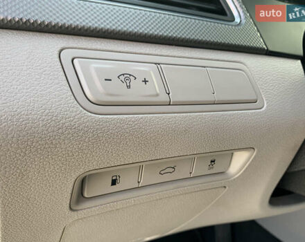 Серый Хендай Соната, объемом двигателя 2.36 л и пробегом 40 тыс. км за 11800 $, фото 22 на Automoto.ua