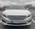 Сірий Хендай Соната, об'ємом двигуна 2.36 л та пробігом 148 тис. км за 8900 $, фото 1 на Automoto.ua