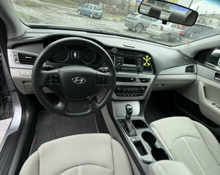 Сірий Хендай Соната, об'ємом двигуна 2.36 л та пробігом 160 тис. км за 9500 $, фото 9 на Automoto.ua