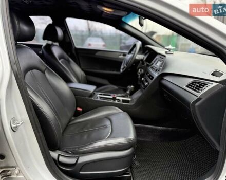 Сірий Хендай Соната, об'ємом двигуна 2 л та пробігом 275 тис. км за 8400 $, фото 22 на Automoto.ua