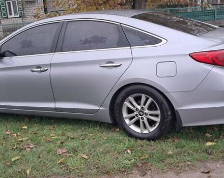 Серый Хендай Соната, объемом двигателя 2 л и пробегом 250 тыс. км за 10000 $, фото 1 на Automoto.ua