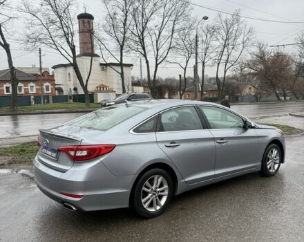 Сірий Хендай Соната, об'ємом двигуна 2.4 л та пробігом 160 тис. км за 9500 $, фото 5 на Automoto.ua