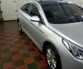 Серый Хендай Соната, объемом двигателя 2 л и пробегом 345 тыс. км за 10000 $, фото 4 на Automoto.ua