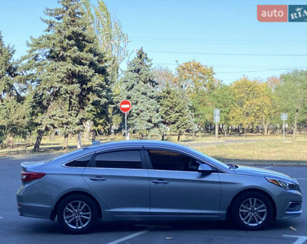 Серый Хендай Соната, объемом двигателя 2.36 л и пробегом 178 тыс. км за 11599 $, фото 7 на Automoto.ua