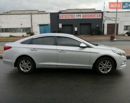 Хендай Соната 2015 в Чернигове на Automoto.ua Серый Хендай Соната, объемом двигателя 2 л и пробегом 253 тыс. км за 10000 $, фото 2 на Automoto.ua