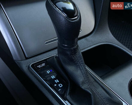 Серый Хендай Соната, объемом двигателя 2.36 л и пробегом 178 тыс. км за 11599 $, фото 13 на Automoto.ua