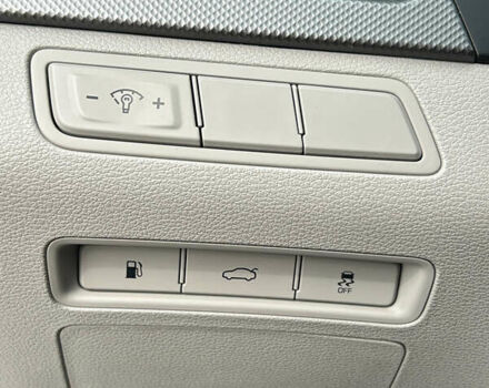 Сірий Хендай Соната, об'ємом двигуна 2.36 л та пробігом 170 тис. км за 9999 $, фото 23 на Automoto.ua