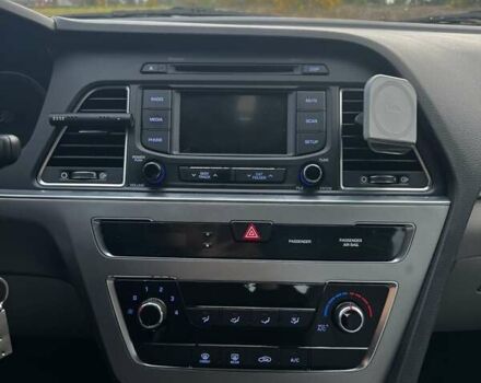 Сірий Хендай Соната, об'ємом двигуна 2.4 л та пробігом 184 тис. км за 10700 $, фото 52 на Automoto.ua