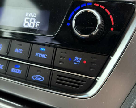 Сірий Хендай Соната, об'ємом двигуна 2 л та пробігом 200 тис. км за 13900 $, фото 18 на Automoto.ua