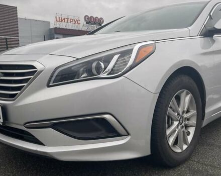 Сірий Хендай Соната, об'ємом двигуна 2.36 л та пробігом 148 тис. км за 8900 $, фото 2 на Automoto.ua