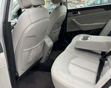 Хендай Соната 2015 в Харькове на Automoto.ua Серый Хендай Соната, объемом двигателя 2 л и пробегом 114 тыс. км за 14200 $, фото 16 на Automoto.ua