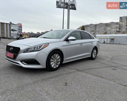 Хендай Соната 2015 в Харькове на Automoto.ua Серый Хендай Соната, объемом двигателя 2 л и пробегом 114 тыс. км за 14200 $, фото 10 на Automoto.ua