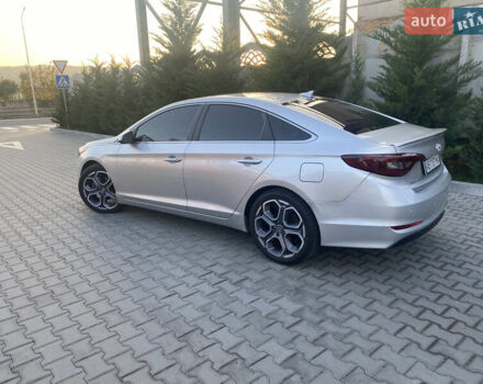 Хендай Соната 2015 в Могилев-Подольском на Automoto.ua Серый Хендай Соната, объемом двигателя 2.36 л и пробегом 200 тыс. км за 8999 $, фото 4 на Automoto.ua