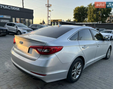 Серый Хендай Соната, объемом двигателя 2.4 л и пробегом 162 тыс. км за 9950 $, фото 3 на Automoto.ua