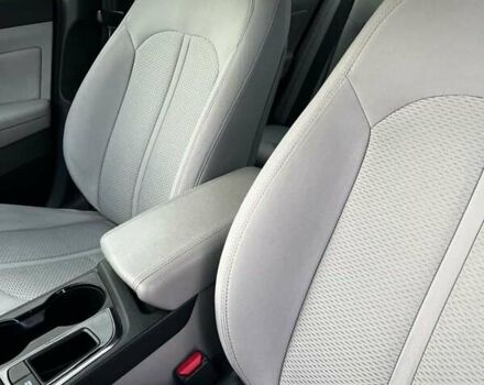 Сірий Хендай Соната, об'ємом двигуна 2.4 л та пробігом 184 тис. км за 10700 $, фото 32 на Automoto.ua