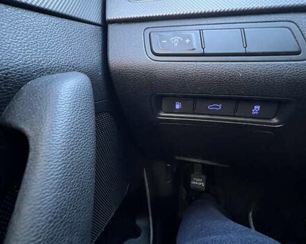 Хендай Соната 2015 в Киеве на Automoto.ua Серый Хендай Соната, объемом двигателя 2 л и пробегом 498 тыс. км за 8600 $, фото 6 на Automoto.ua