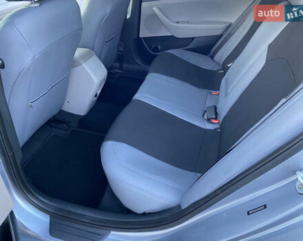 Серый Хендай Соната, объемом двигателя 2.36 л и пробегом 40 тыс. км за 10700 $, фото 35 на Automoto.ua