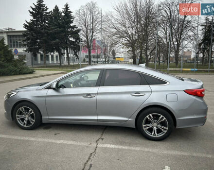 Сірий Хендай Соната, об'ємом двигуна 2 л та пробігом 174 тис. км за 11700 $, фото 8 на Automoto.ua