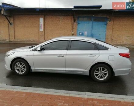 Хендай Соната 2015 в Чернигове на Automoto.ua Серый Хендай Соната, объемом двигателя 2 л и пробегом 253 тыс. км за 10000 $, фото 1 на Automoto.ua