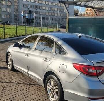 Хендай Соната 2015 в Киеве на Automoto.ua Серый Хендай Соната, объемом двигателя 2.36 л и пробегом 125 тыс. км за 10700 $, фото 8 на Automoto.ua