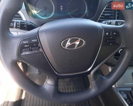 Серый Хендай Соната, объемом двигателя 2 л и пробегом 231 тыс. км за 9100 $, фото 30 на Automoto.ua