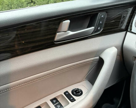 Сірий Хендай Соната, об'ємом двигуна 2 л та пробігом 200 тис. км за 13900 $, фото 16 на Automoto.ua