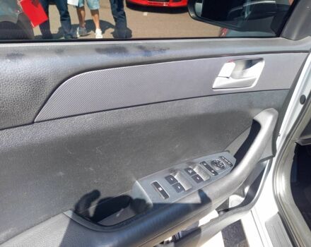 Сірий Хендай Соната, об'ємом двигуна 2 л та пробігом 231 тис. км за 9100 $, фото 21 на Automoto.ua