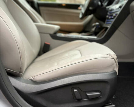 Сірий Хендай Соната, об'ємом двигуна 2 л та пробігом 200 тис. км за 13900 $, фото 12 на Automoto.ua