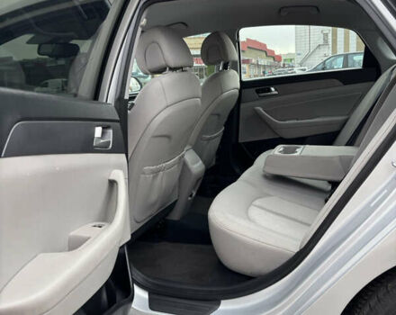 Хендай Соната 2015 в Харькове на Automoto.ua Серый Хендай Соната, объемом двигателя 2 л и пробегом 114 тыс. км за 14200 $, фото 18 на Automoto.ua