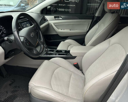 Серый Хендай Соната, объемом двигателя 2.36 л и пробегом 110 тыс. км за 9999 $, фото 18 на Automoto.ua